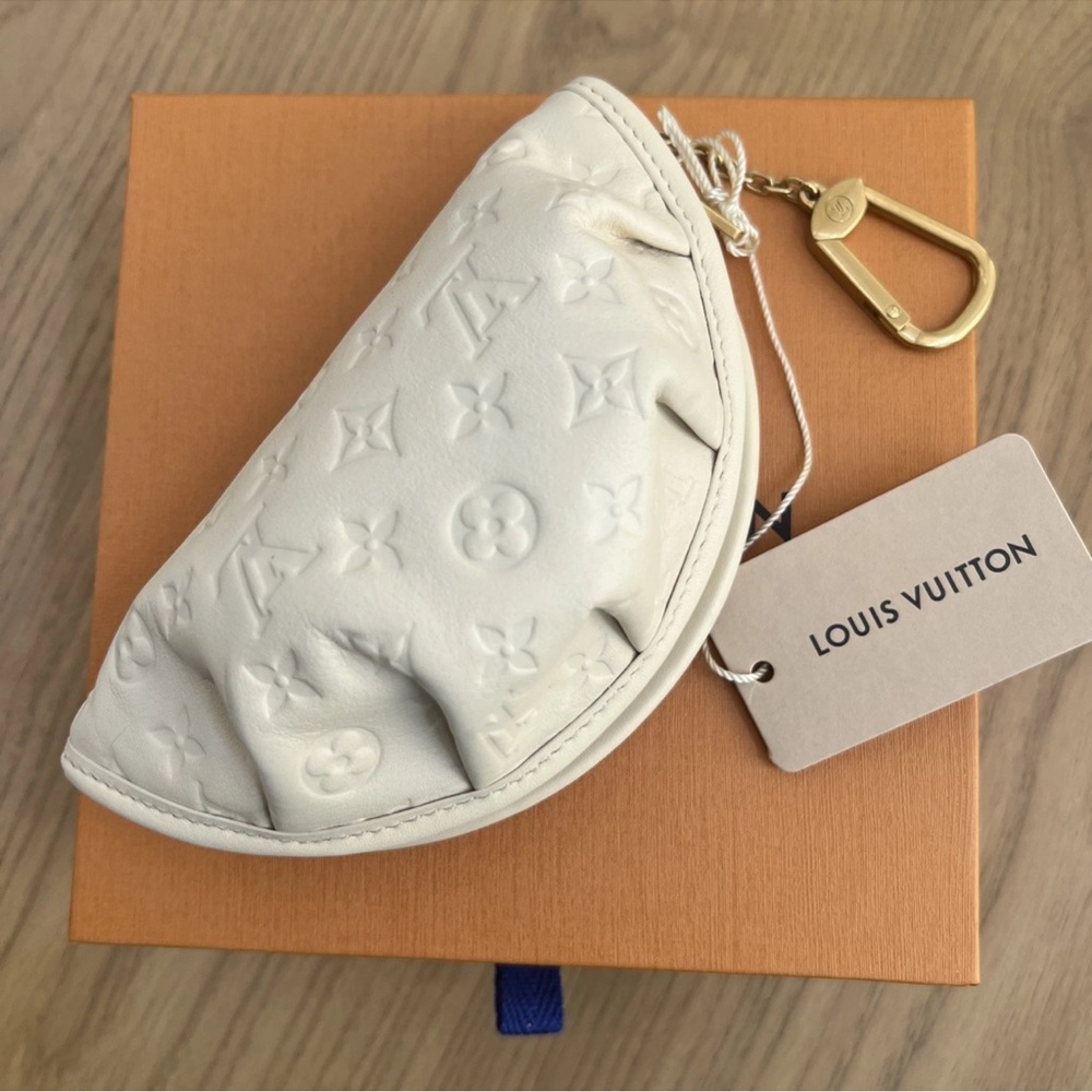 Louis Vuitton Mandoo Gyoza Key Pouch Bag Charm Nigo Pharrell Williams 2025